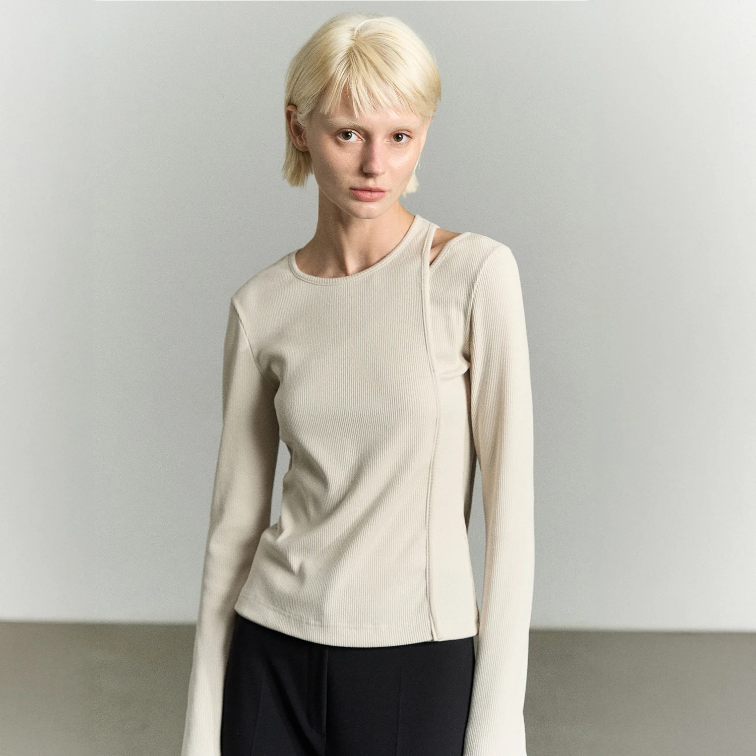 CUT OUT LAYERED TOP CREAM