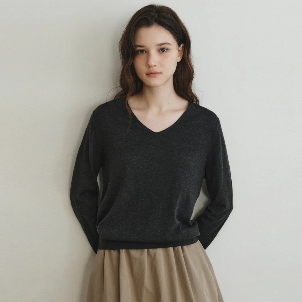 Soft Lean V-Neck Knit_CHARCOAL(WC26KN13)