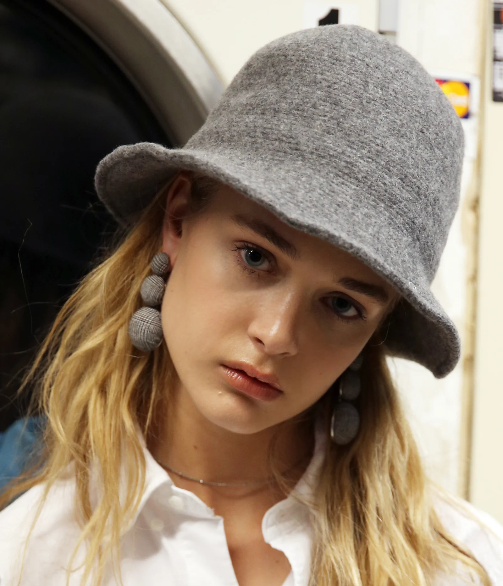 SLEEPING WOOL GREY BUCKET HAT