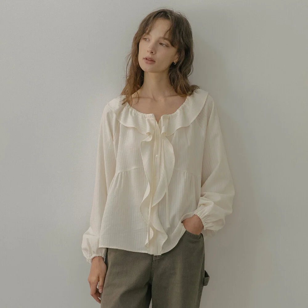 Embroidered ruffle string blouse _Butter