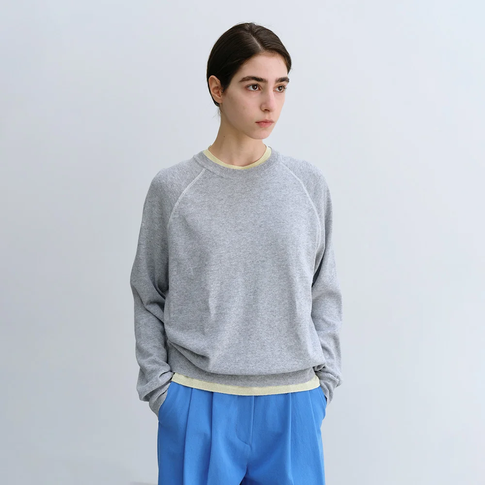 Summer Stitch Ted Raglan Knit in Light gray