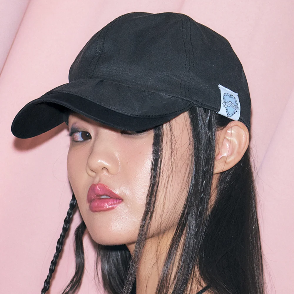 SEASHELL CAP IN BLACK