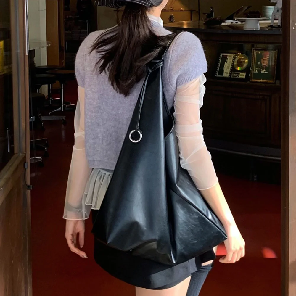 更多 皮革 Hobo Bag