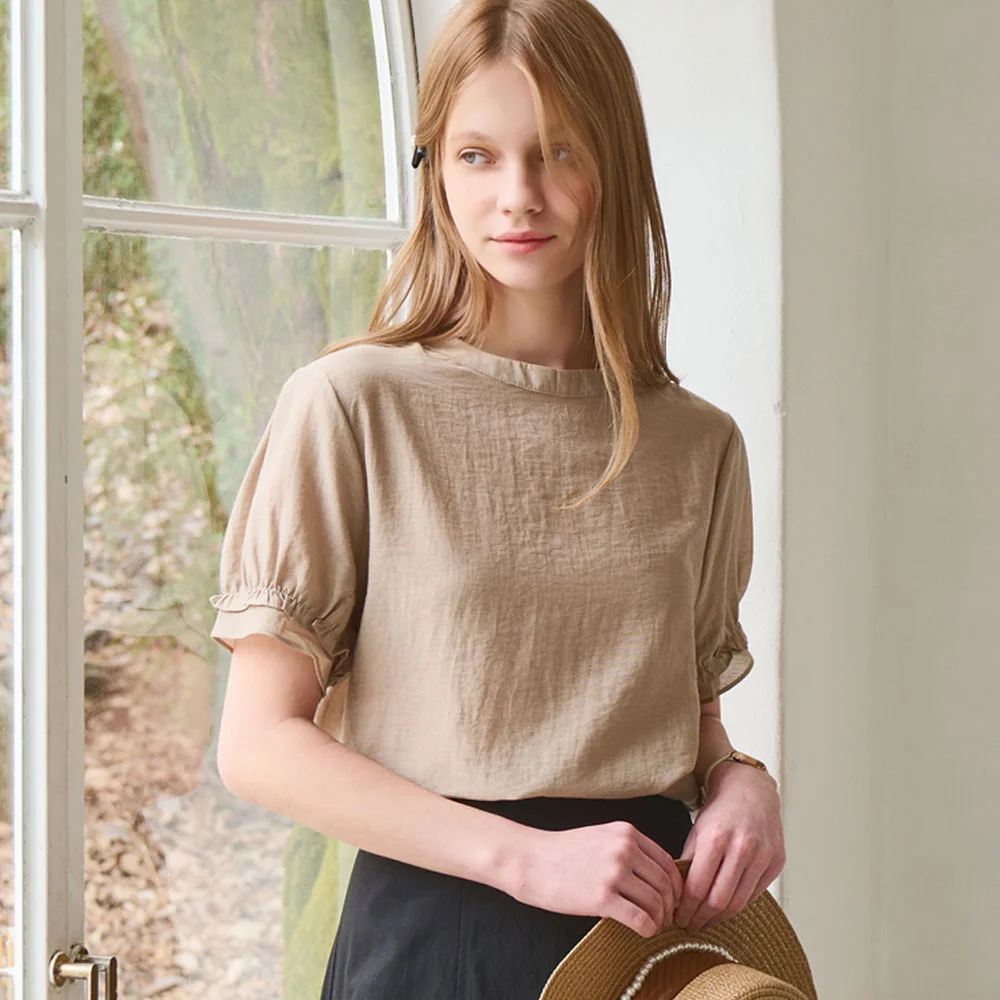 Airy flutter sleeve top_2 Colors