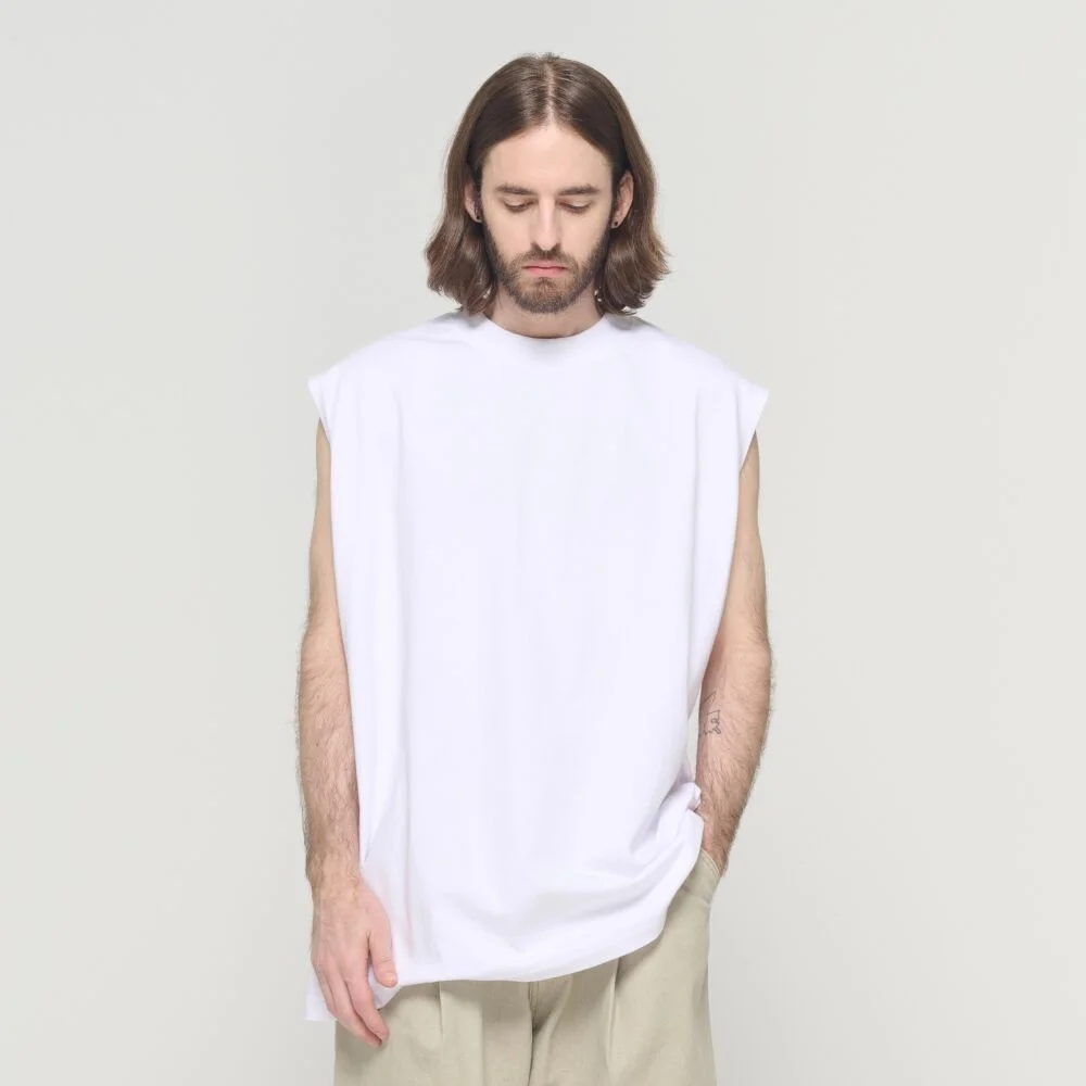 ESSENTIAL WIDE LAYERED SLEEVELESS (WHITE)