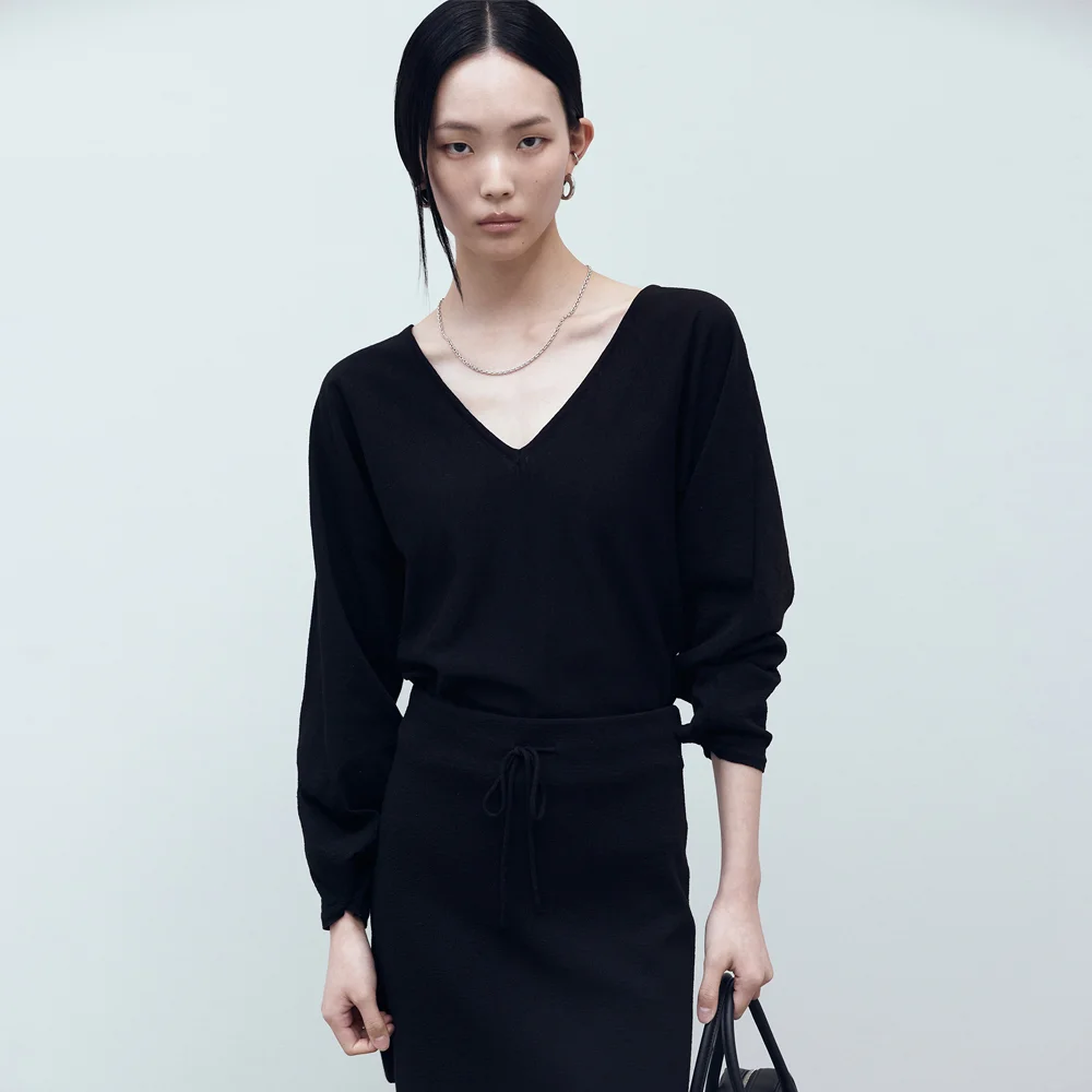 REN V NECK KNIT