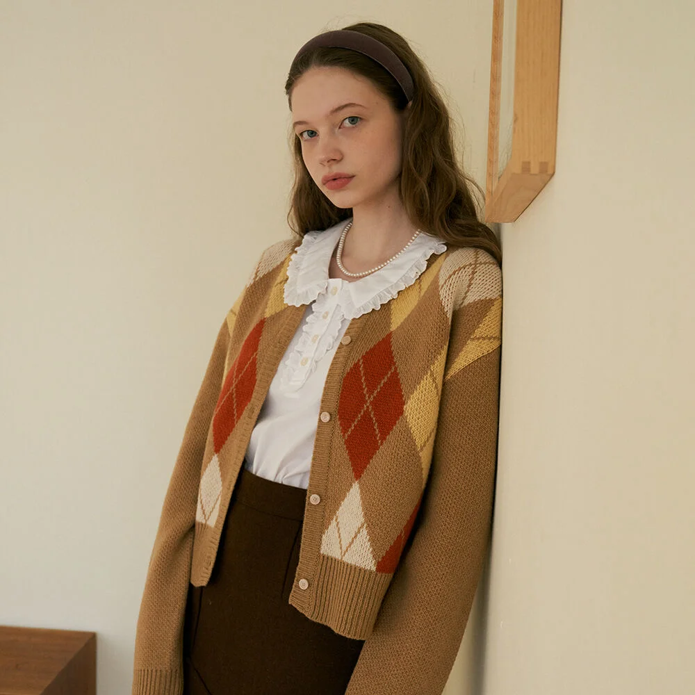 LAMBSWOOL ARGYLE CARDIGAN - CAMEL