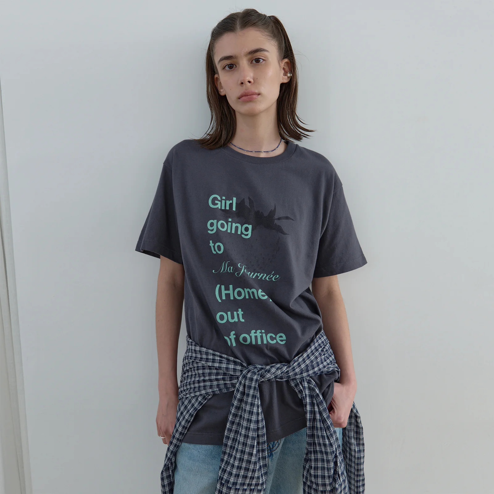 M STRAWBERRY SHORT SLEEVE T-SHIRT_CHARCOAL