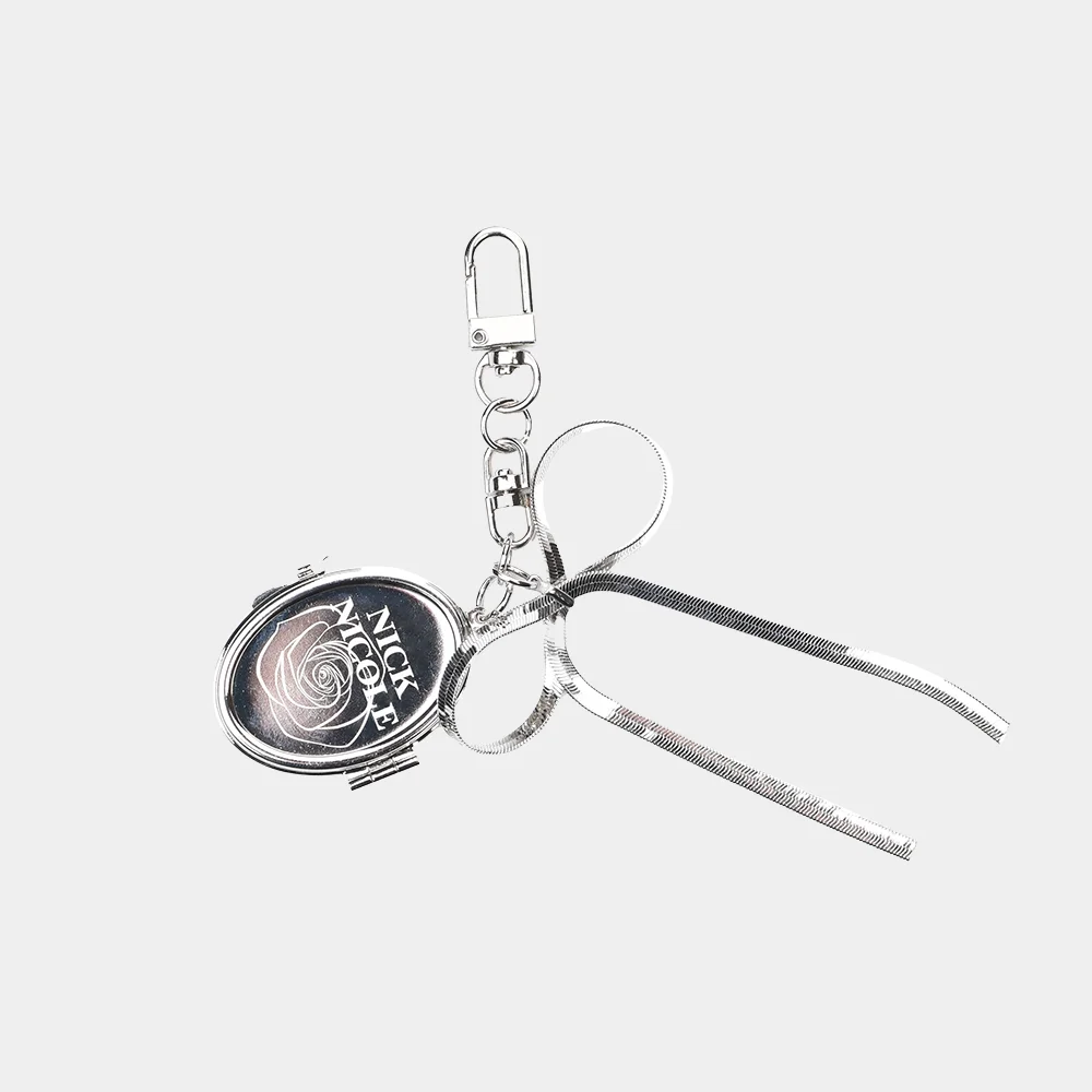 ROSE IN MIRROR KEYRING_SILVER