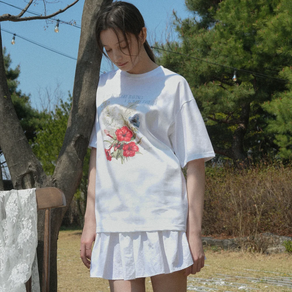 Flower Artwork T-shirt (white)