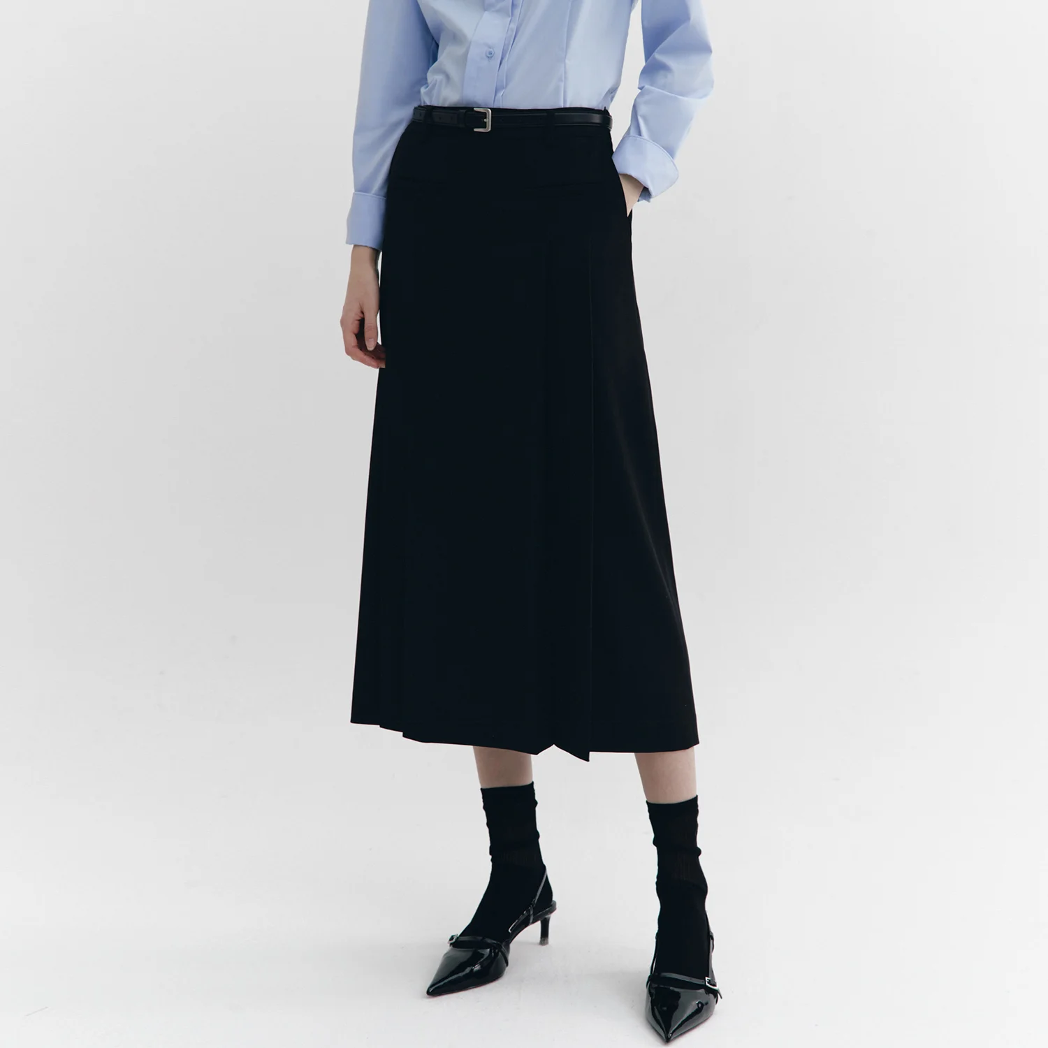 Front Lip Pocket Pleats Skirt BLACK