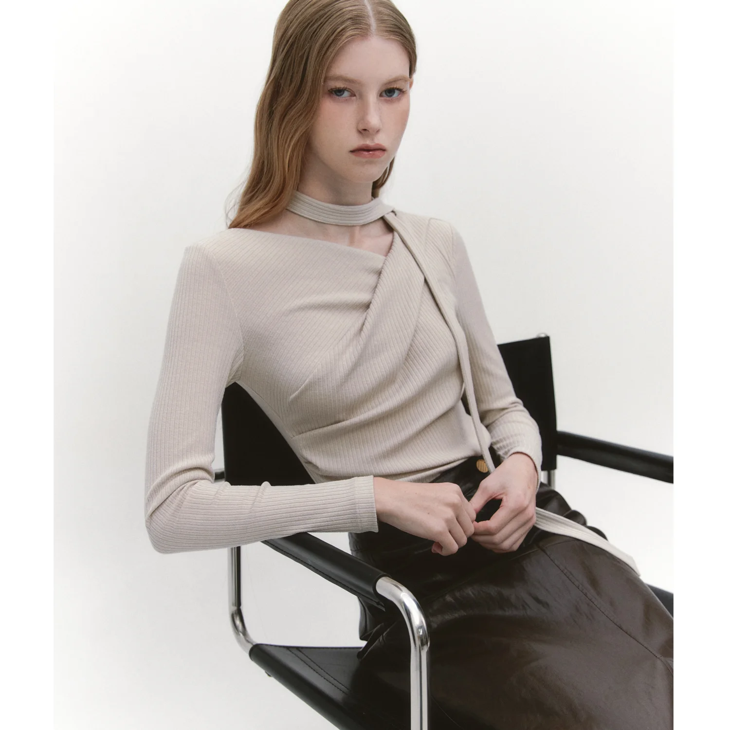 Unbalance Draped Wrap T-blouse BEIGE