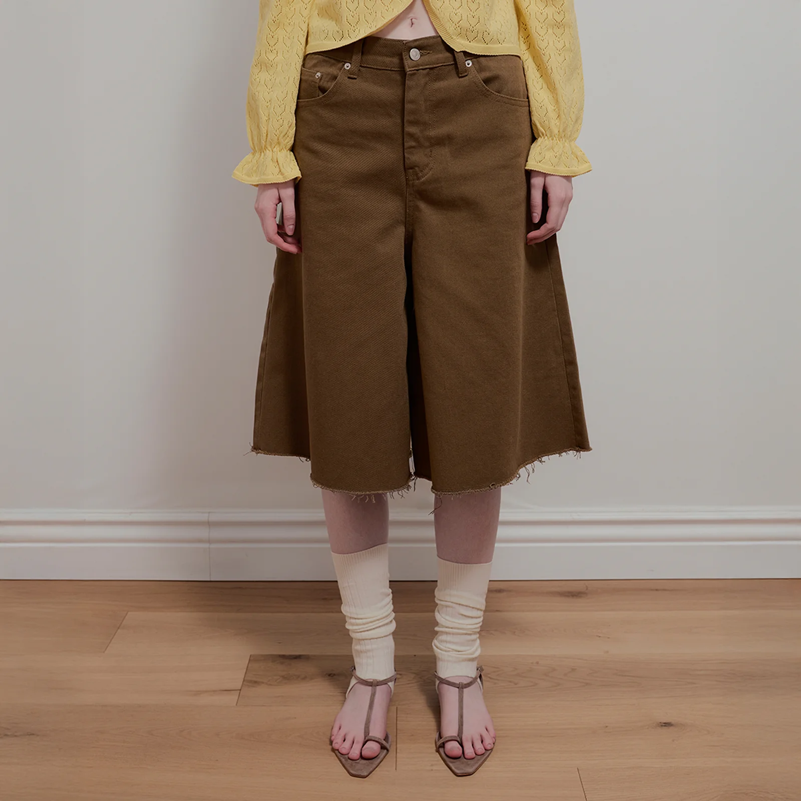 COTTON WIDE BERMUDA PANTS - CAMEL BROWN