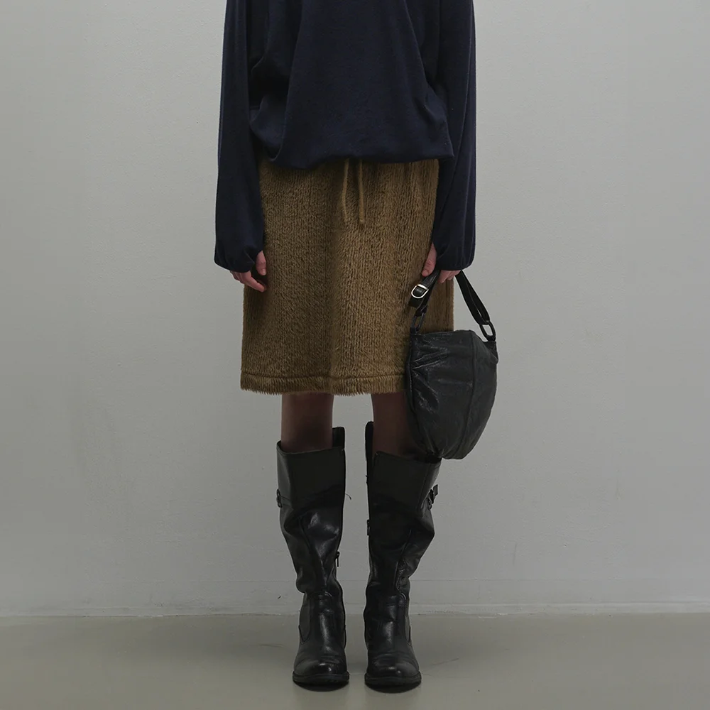 Texture Mid-Length Skirt (olive grass)