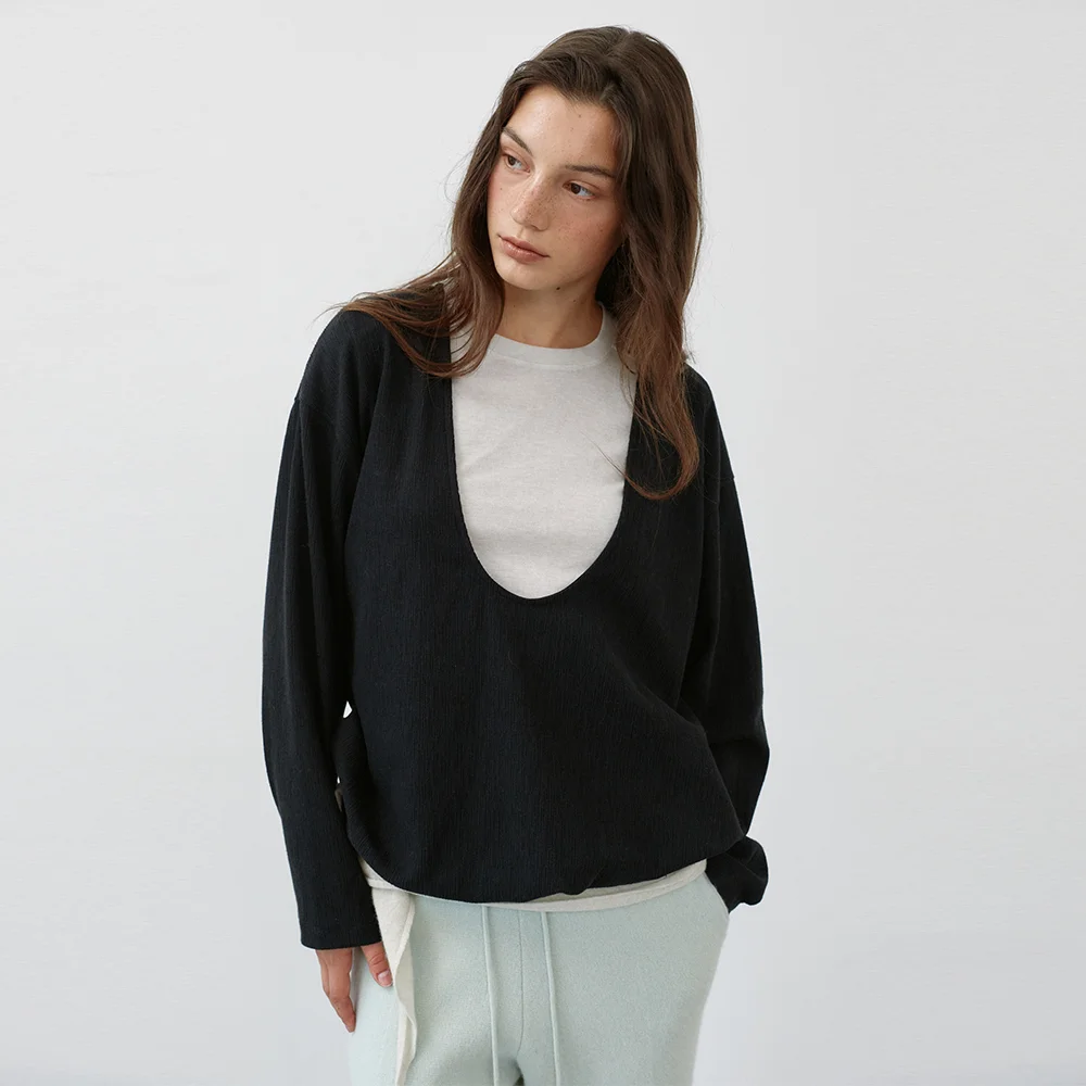 Textured U-neck Top (Black)