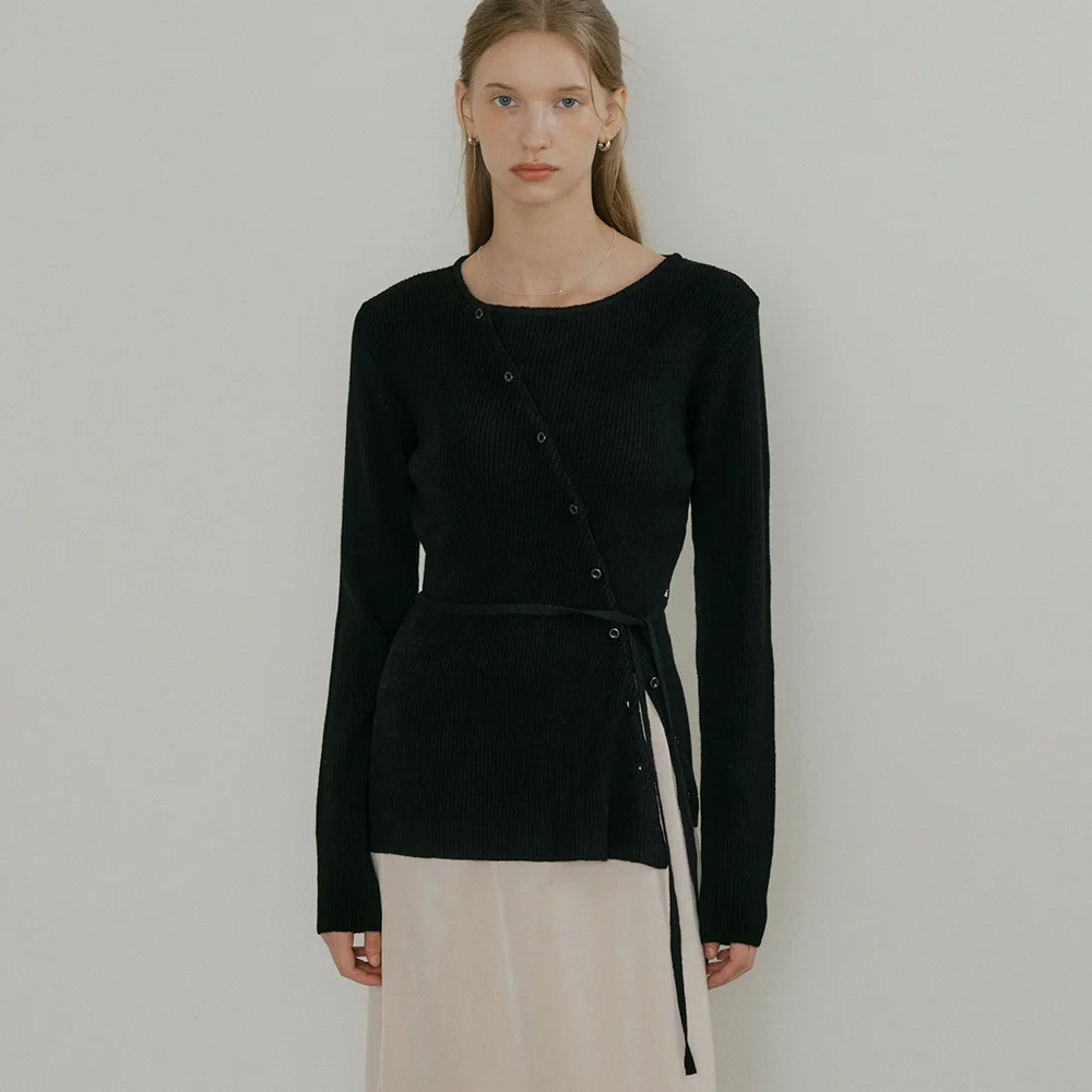 comos 1520 diagonal button point slim cardigan (black)