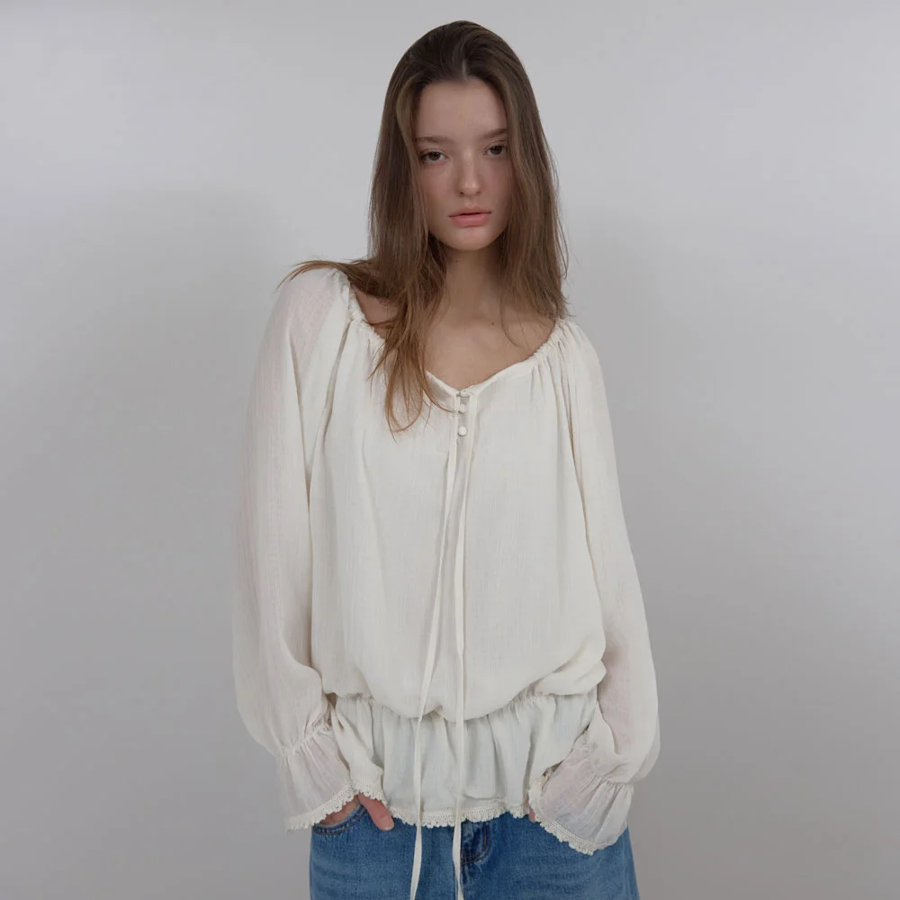 OFF-SHOULDER SHIRRING BLOUSE (IVORY)