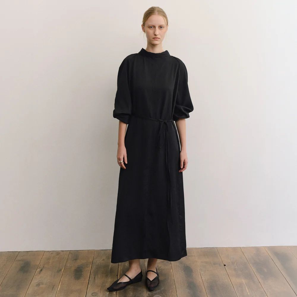 HIGH NECK TIE LONG OPS_BLACK