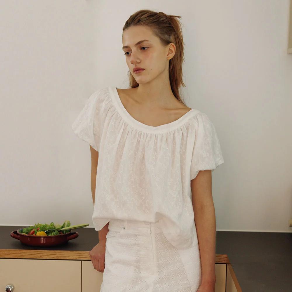 Half balloon Sleeve Blouse(Ivory)