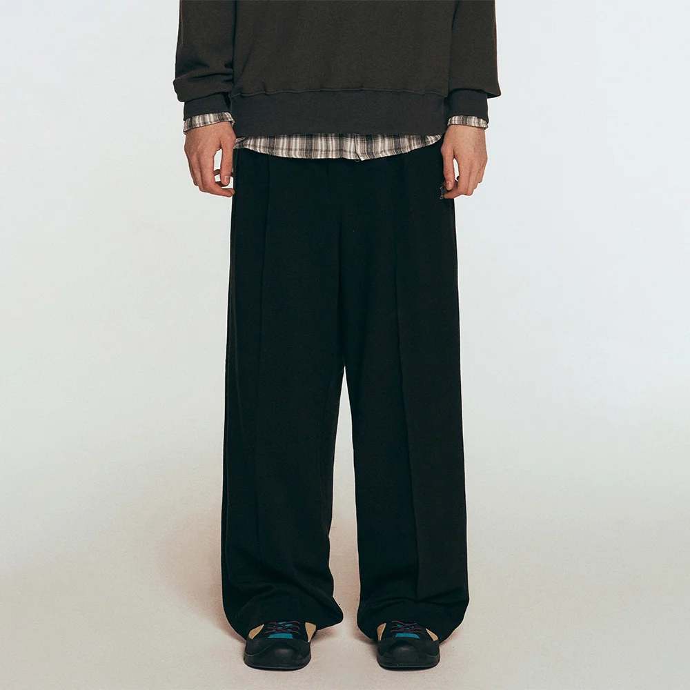 PINTUCK SLACKS - BLACK