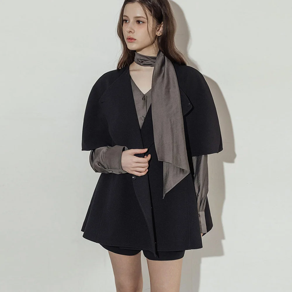 Cape Vest Black Jacket