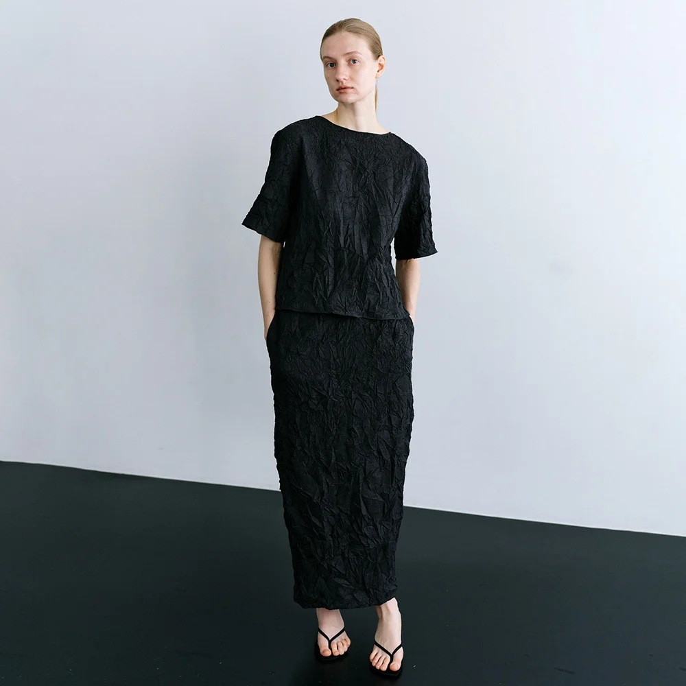 Raw Crumple Skirt in Charcoal