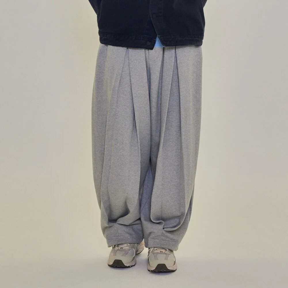 CB HIDE DEEP TUCK SWEAT PANTS (GRAY)