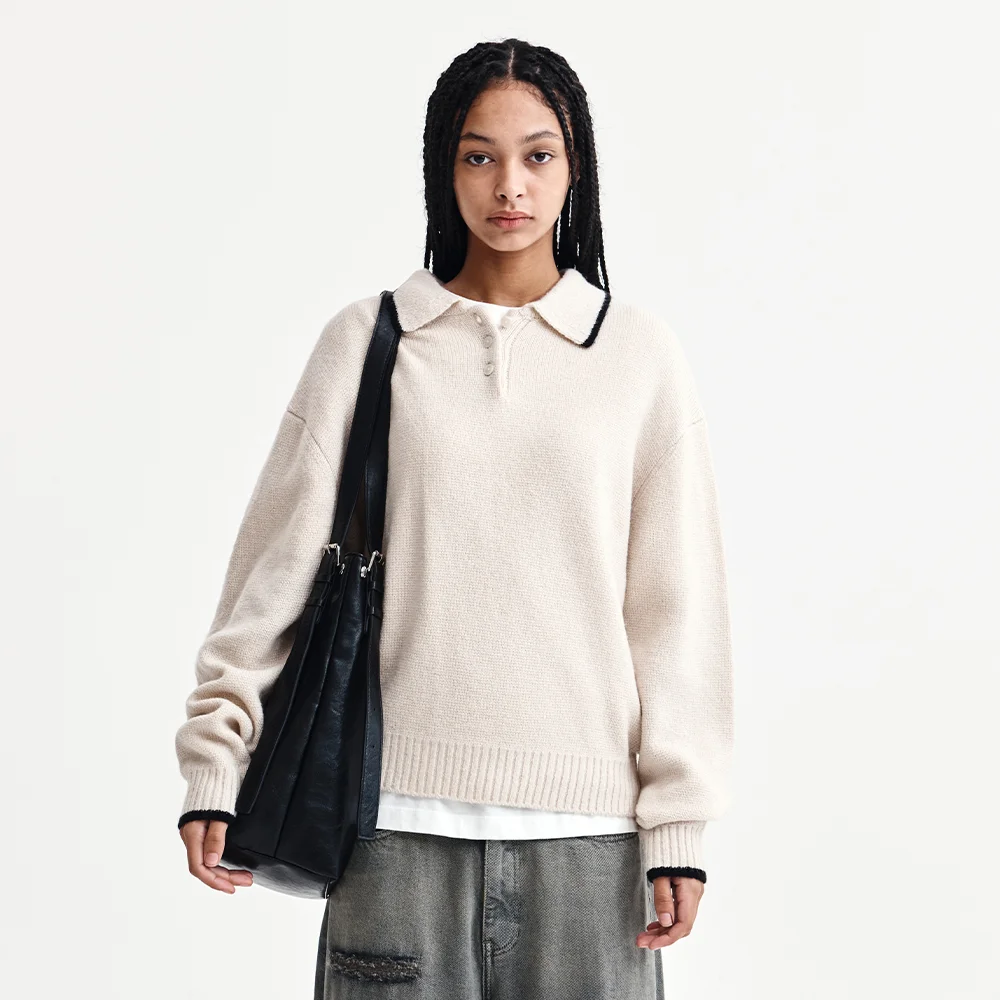 BACK LOGO COLLAR KNIT TOP FOR WOMEN IN IVORY