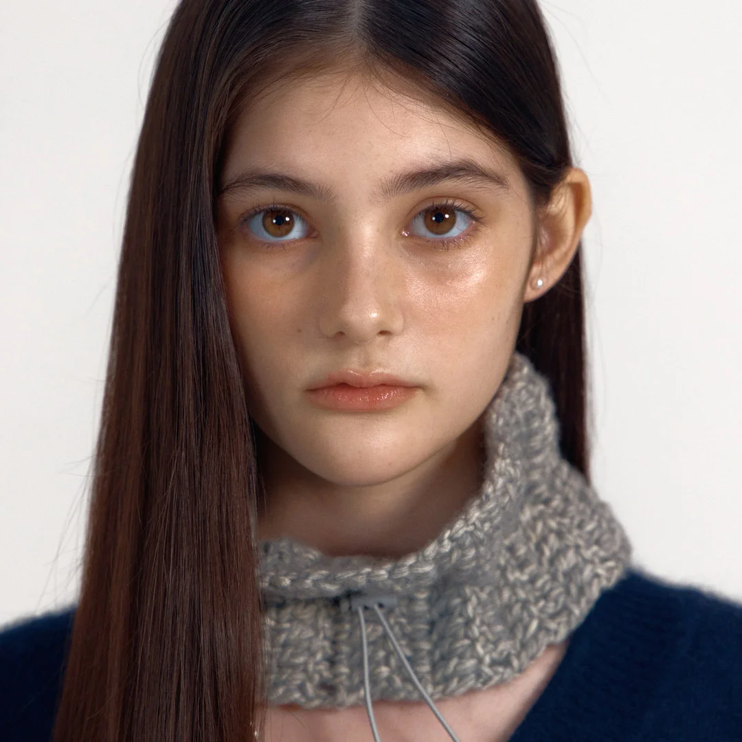 STRING NECK WARMER : GRAY