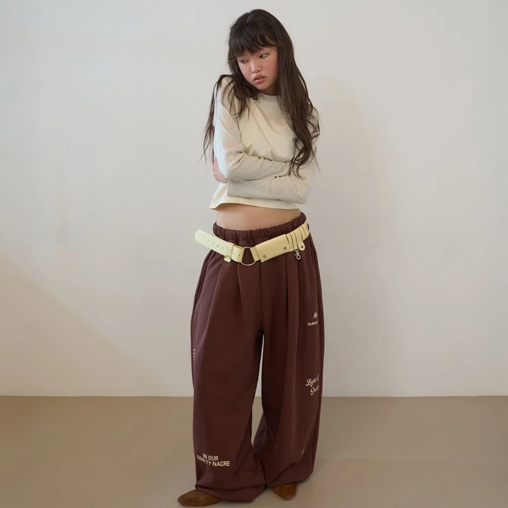 Diverse Wide Tuck Jogger / Brown