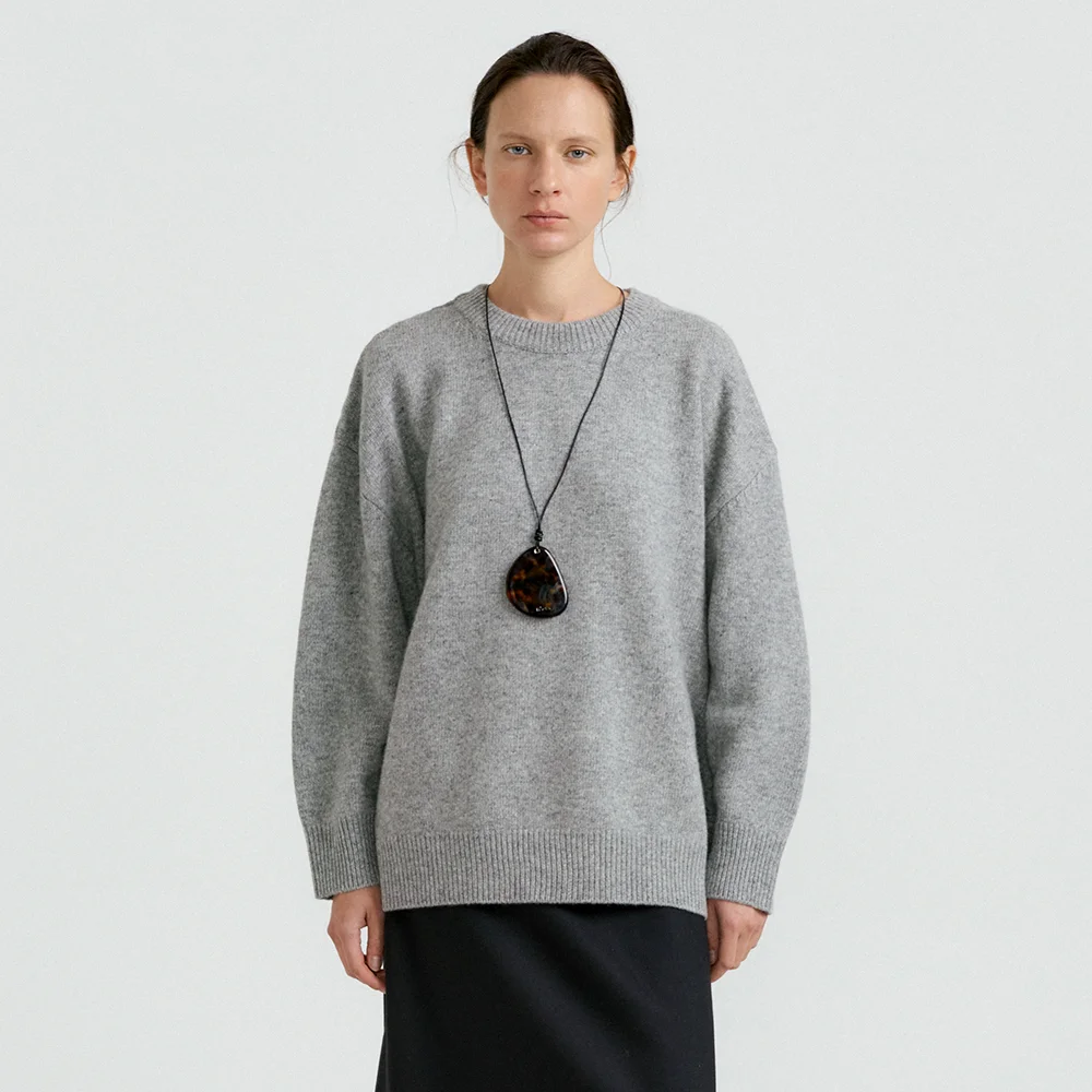 Over Round Knit (Grey)
