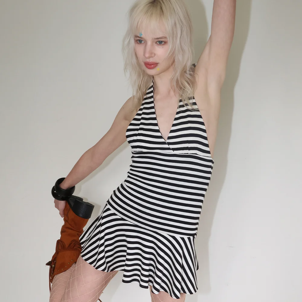 LOW BACK STRIPE HALTER DRESS_BLACK