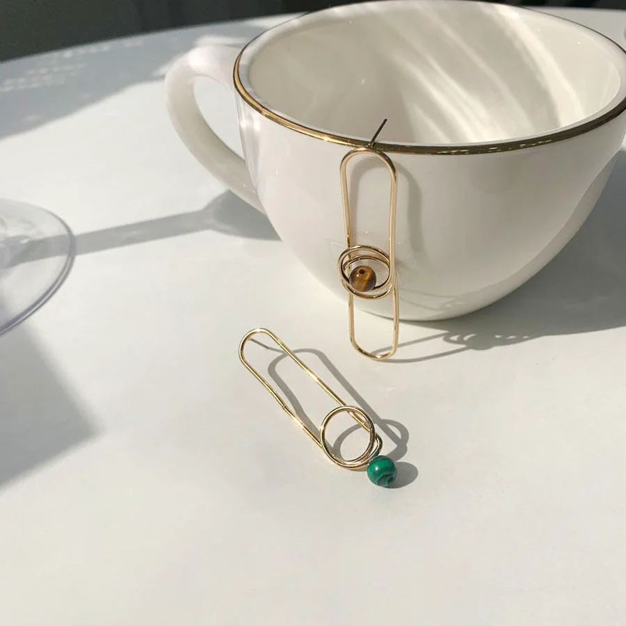 Unbalance Curve Formica Earring