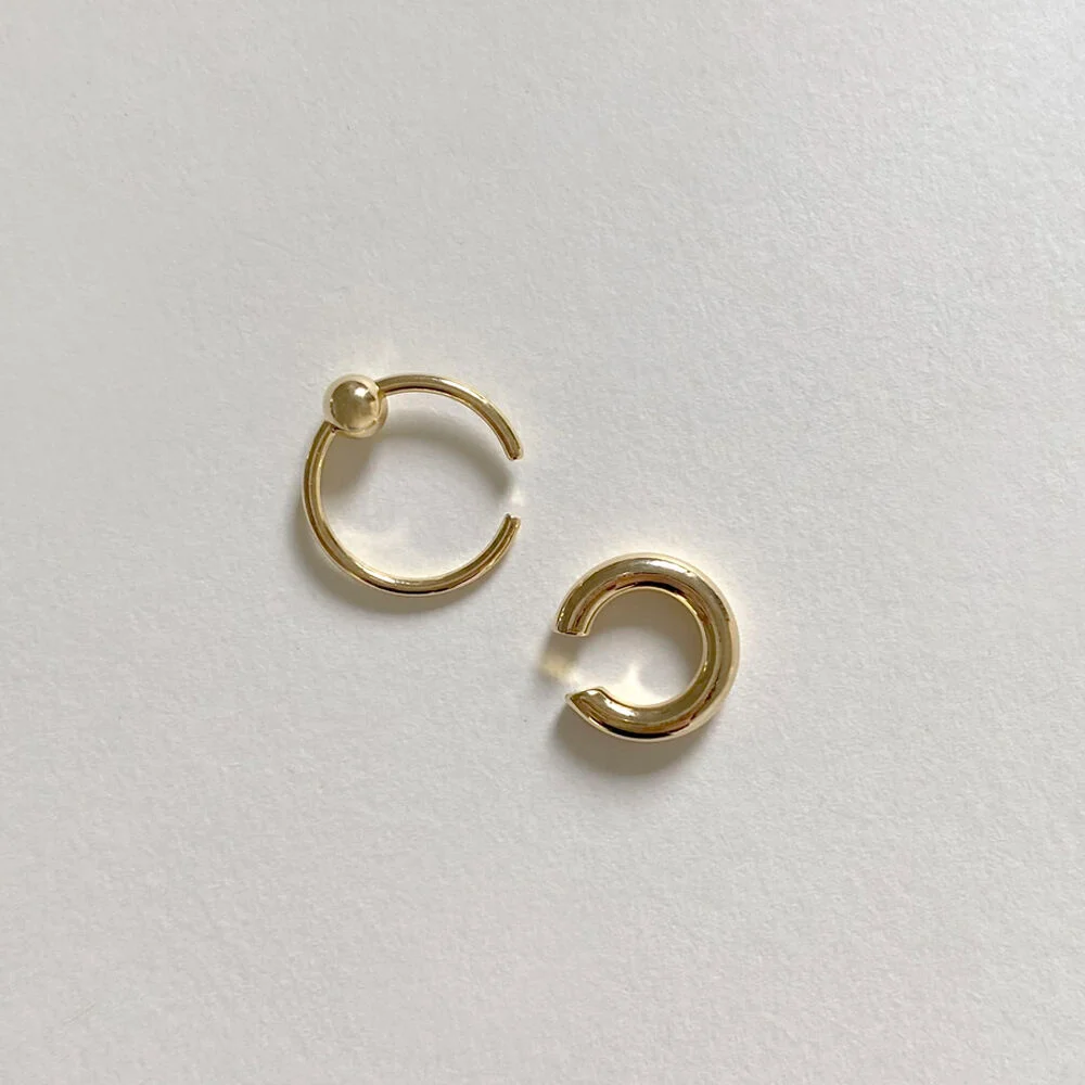 Jin Ki-joo 著用 Bold Ball Ear Cuff Set