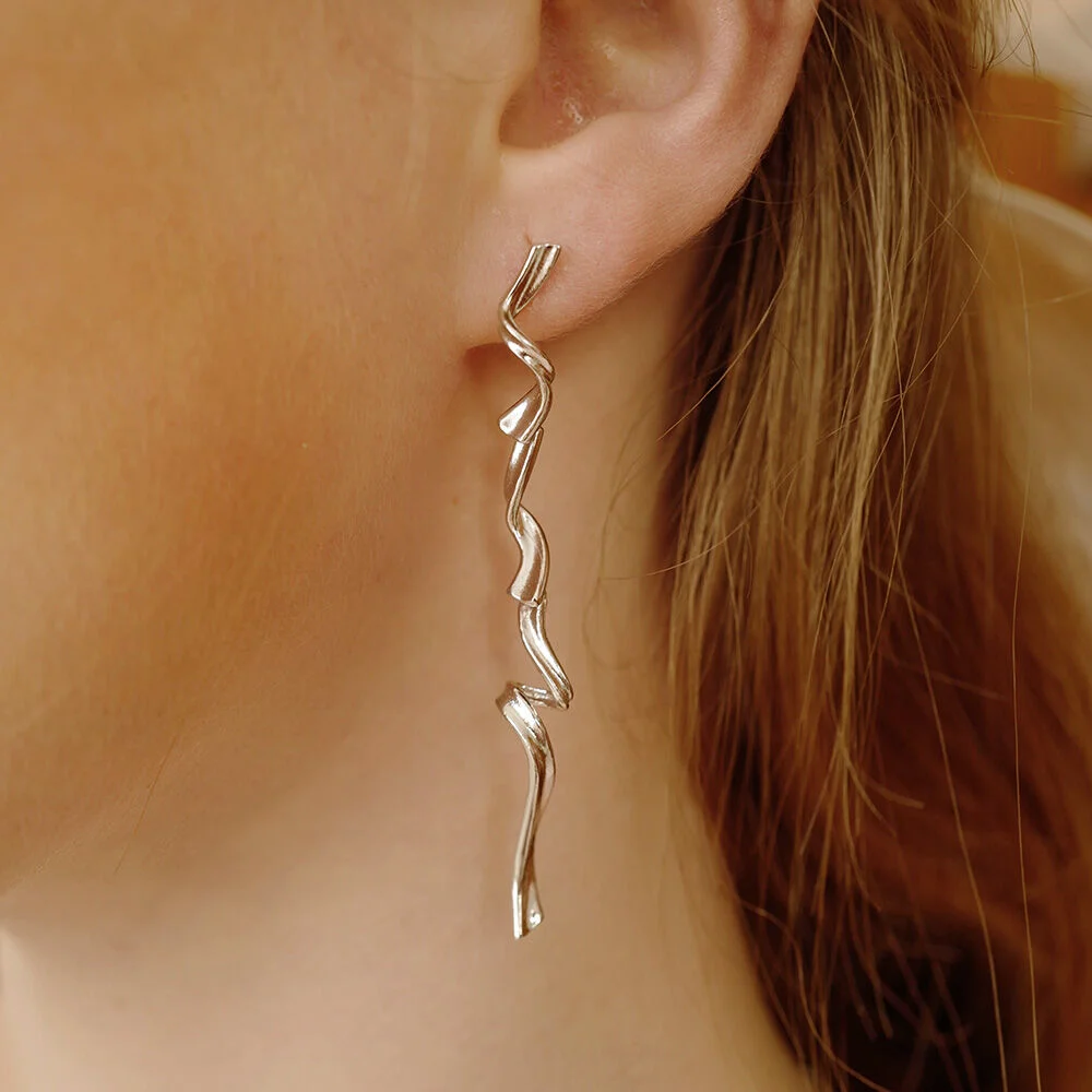 ribbon drop earring