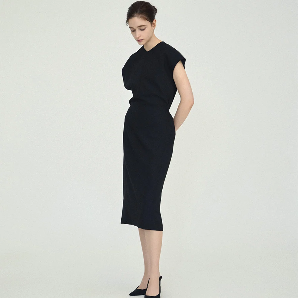 unbalanced sleeve dress