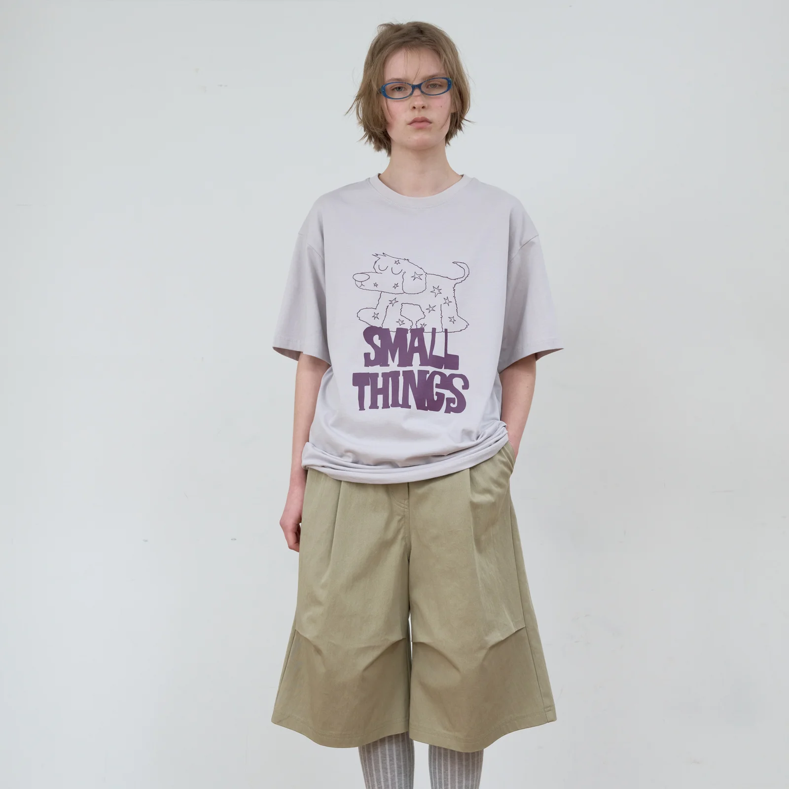 SMALL THINGS GRAPHIC T-SHIRT_GREY