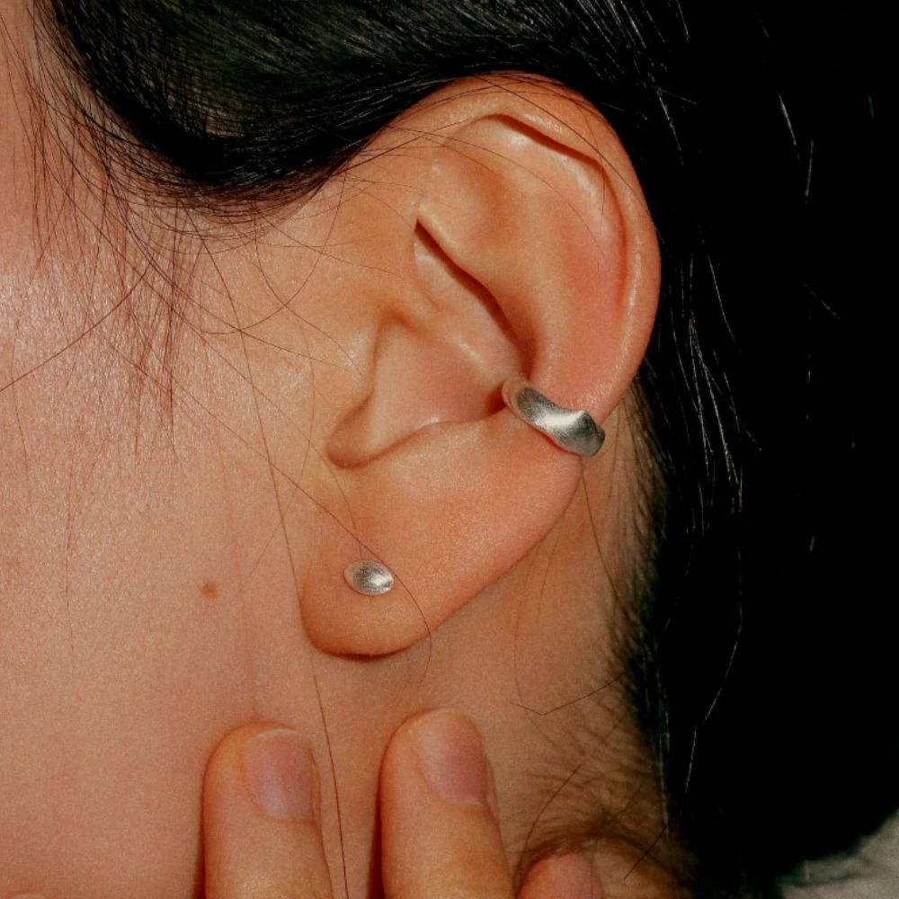 Matte rough ear cuff + Egg ball matte piercing / 啞光 啞光 粗獷 耳袖 + 雞蛋 BOL 啞光 穿環 套裝