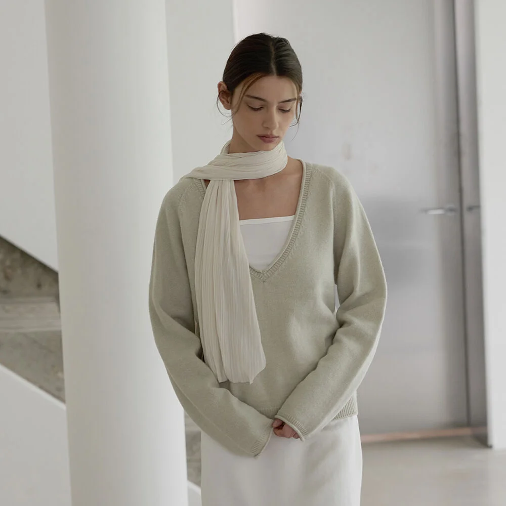 Wholegarment deep v-neck knit - Light mint