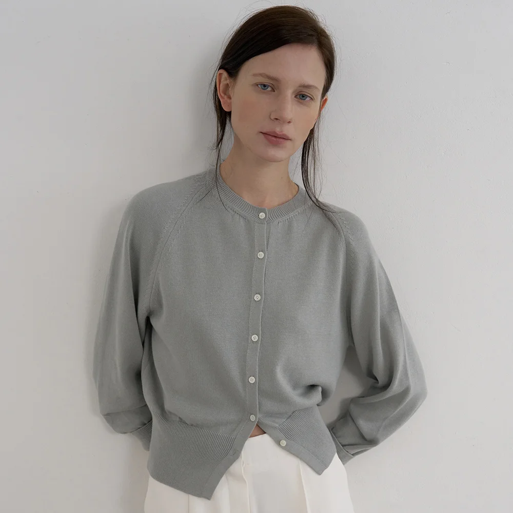SILK CURVED ROUND CARDIGAN_PALE BLUE