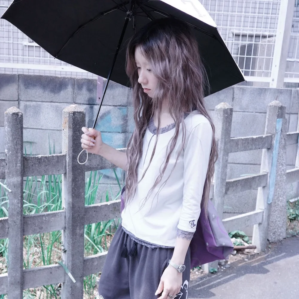 Lucky 4 Tee (Misty Gray)