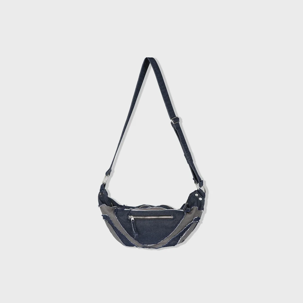 CURVED LINE BODY BAG INDIGO