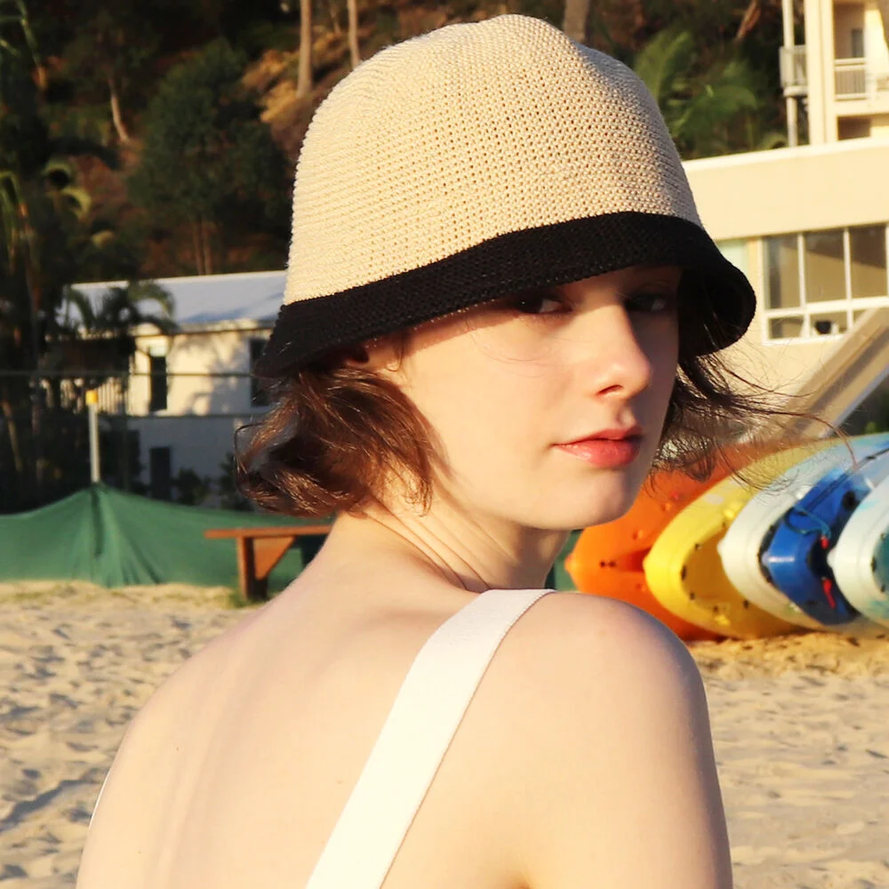 BRISBANE BEIGE/BLACK BUCKET HAT