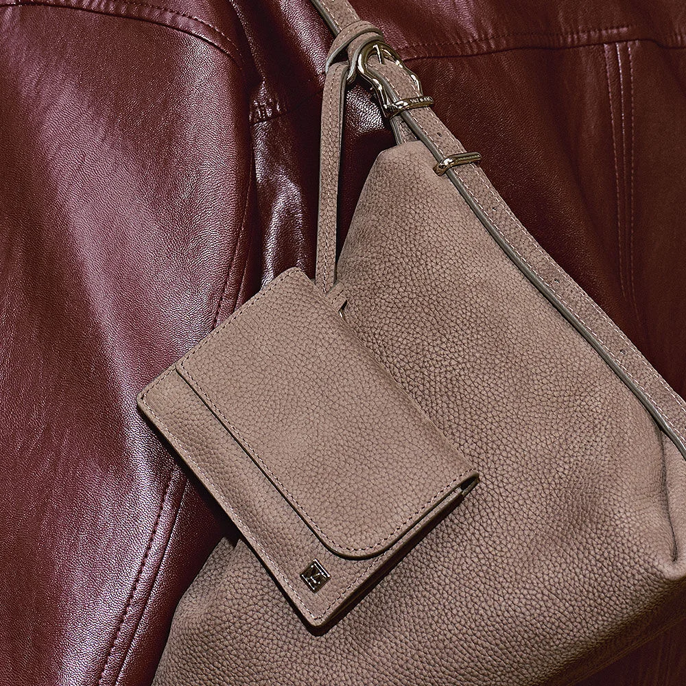 Curve Card Wallet R901-M3