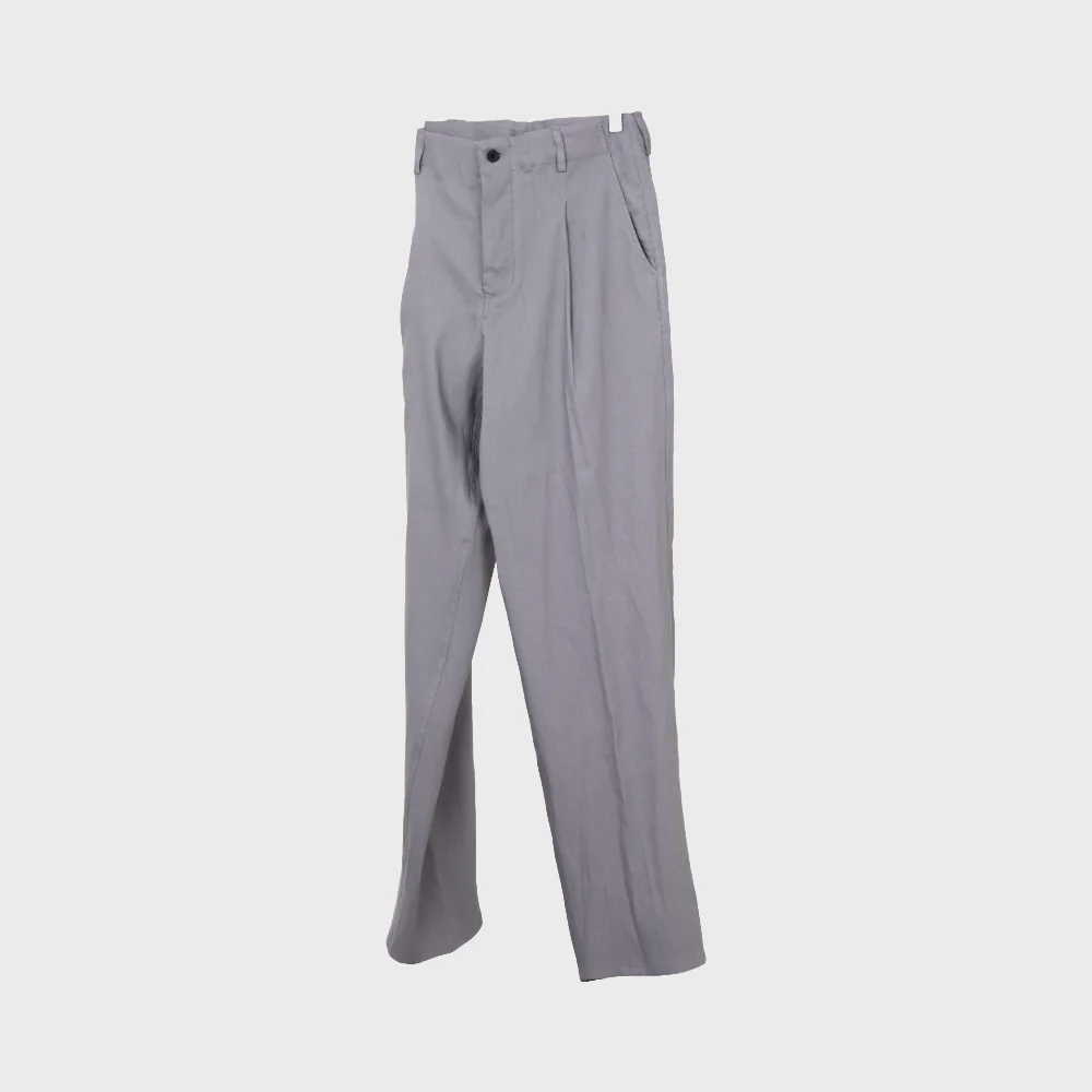 GREY TUCKED TROUSER