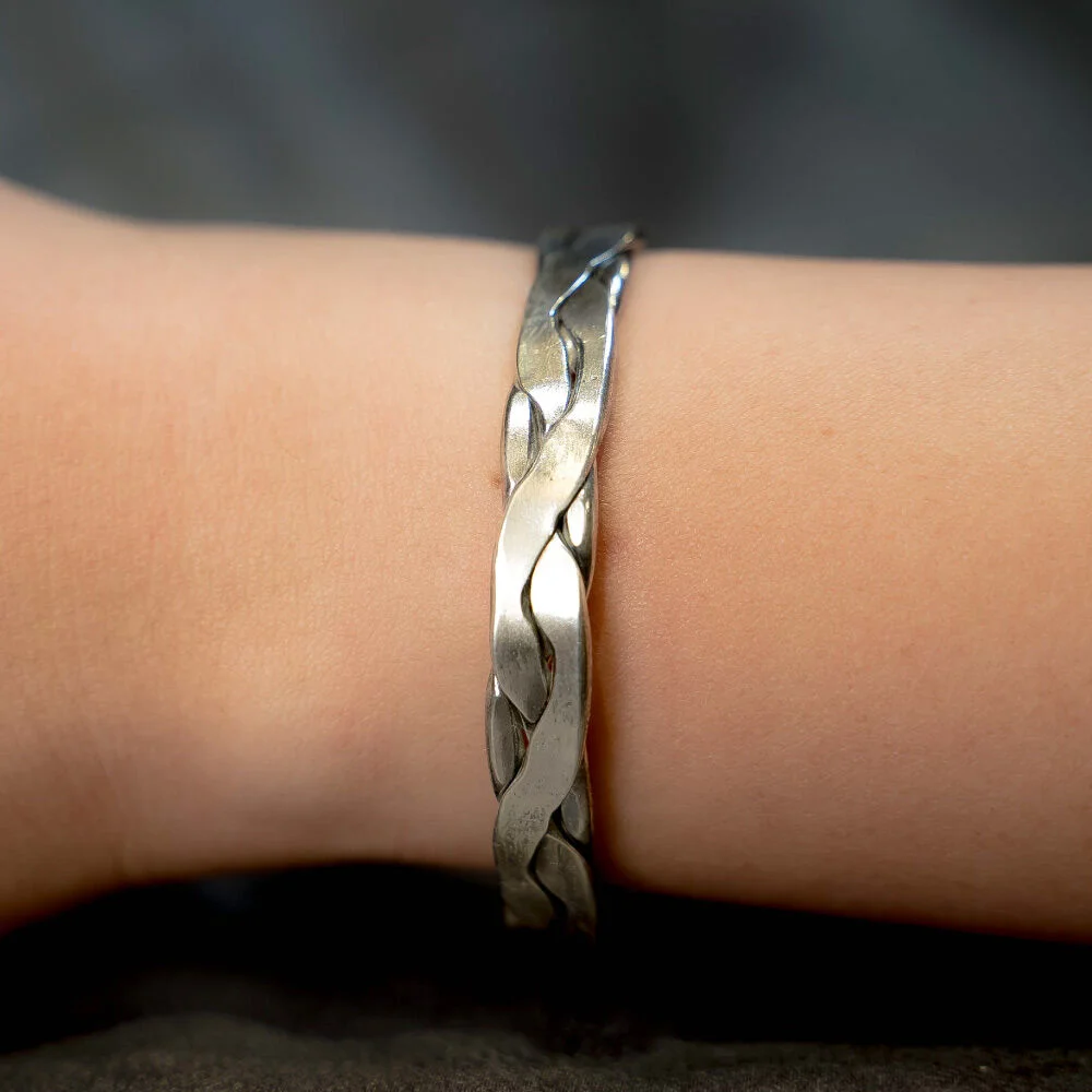 HR 124B_Silver Bangle Bracelet (Silver 925)