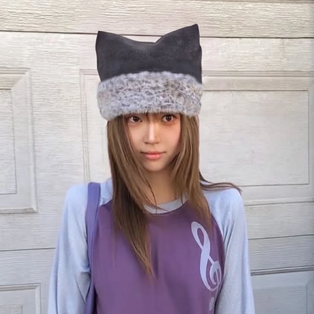 TABBY FUR CAT BEANIE IN BLACK