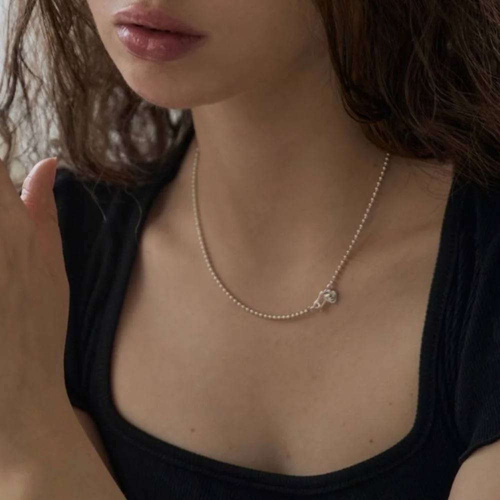Mini ball necklace