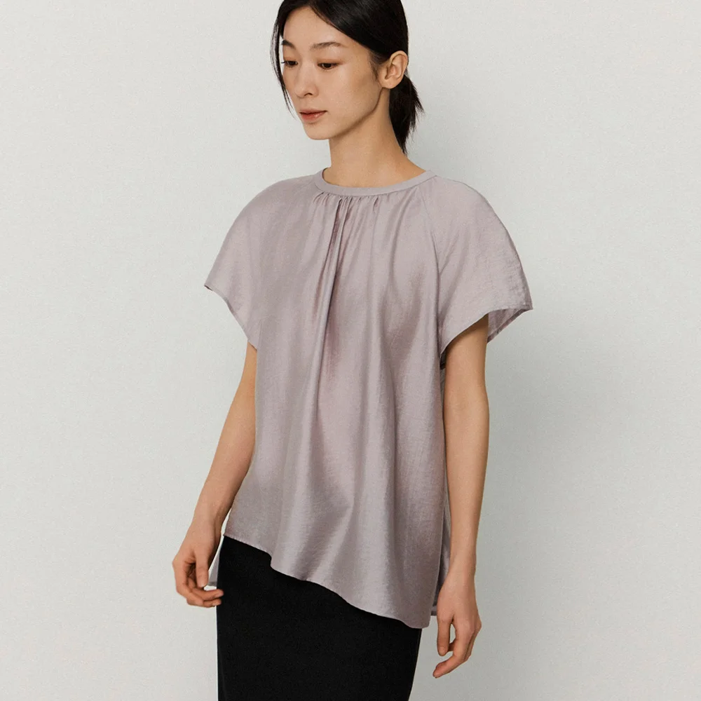 Muted shine neck-shirring blouse_lavender