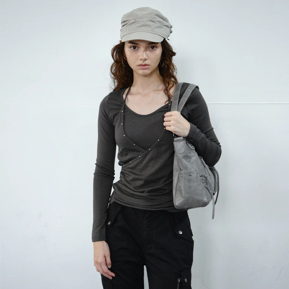 double t (dark grey)